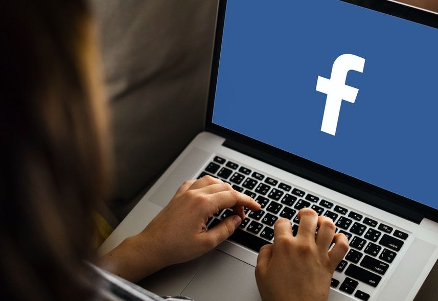 Facebook: como encontrar e postar GIFs direto pela rede social - TecMundo